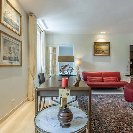 Heart Of Luxury - Steps From & Palais