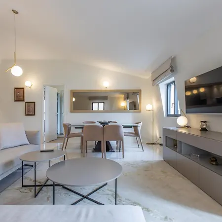 Heart Of Luxury - Steps From & Palais *